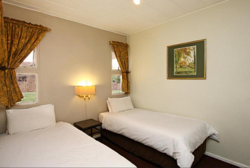 Vetho 2 Apartments Or Tambo Airport Kempton Park Ngoại thất bức ảnh