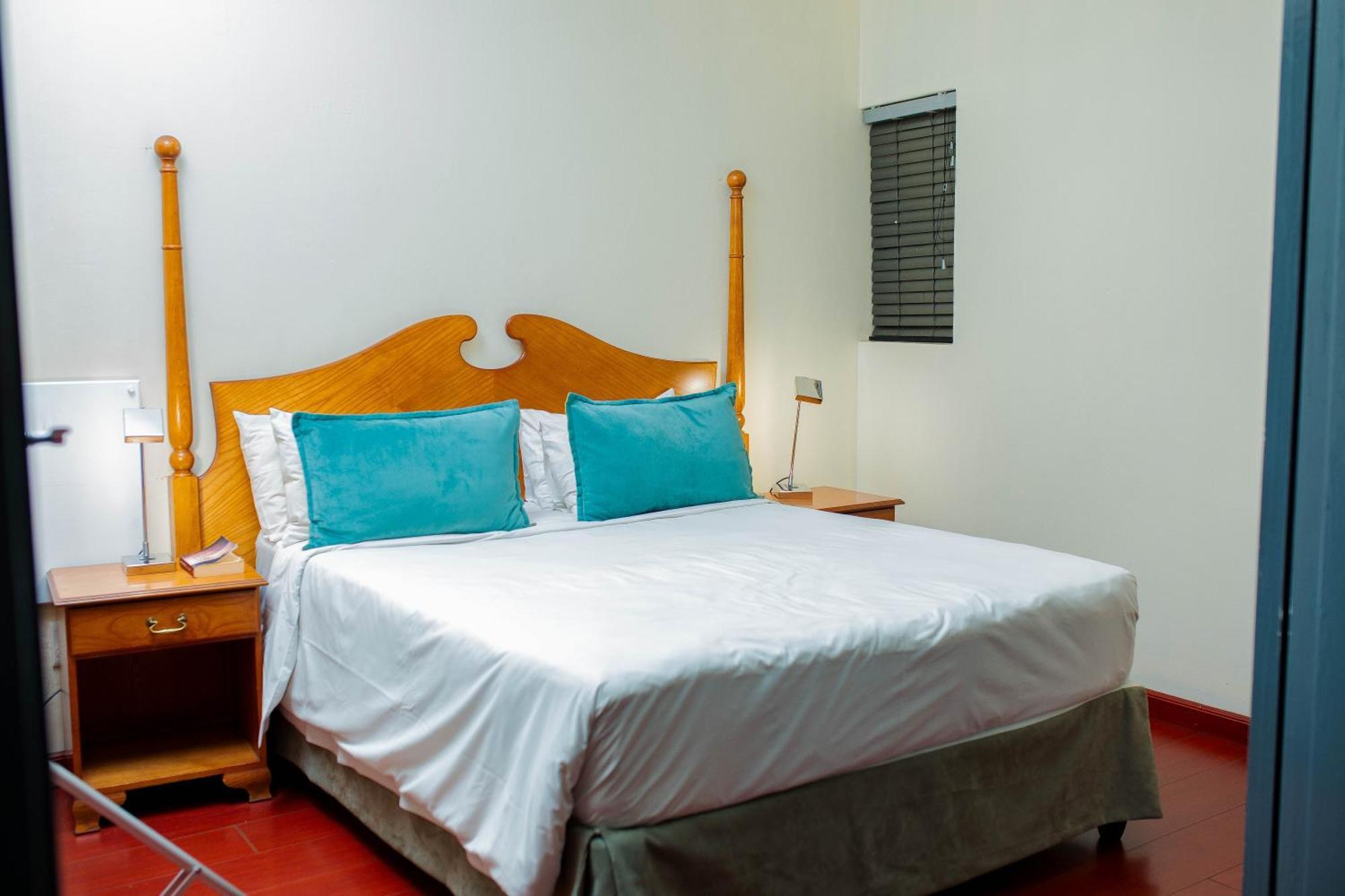 Vetho 2 Apartments Or Tambo Airport Kempton Park Ngoại thất bức ảnh