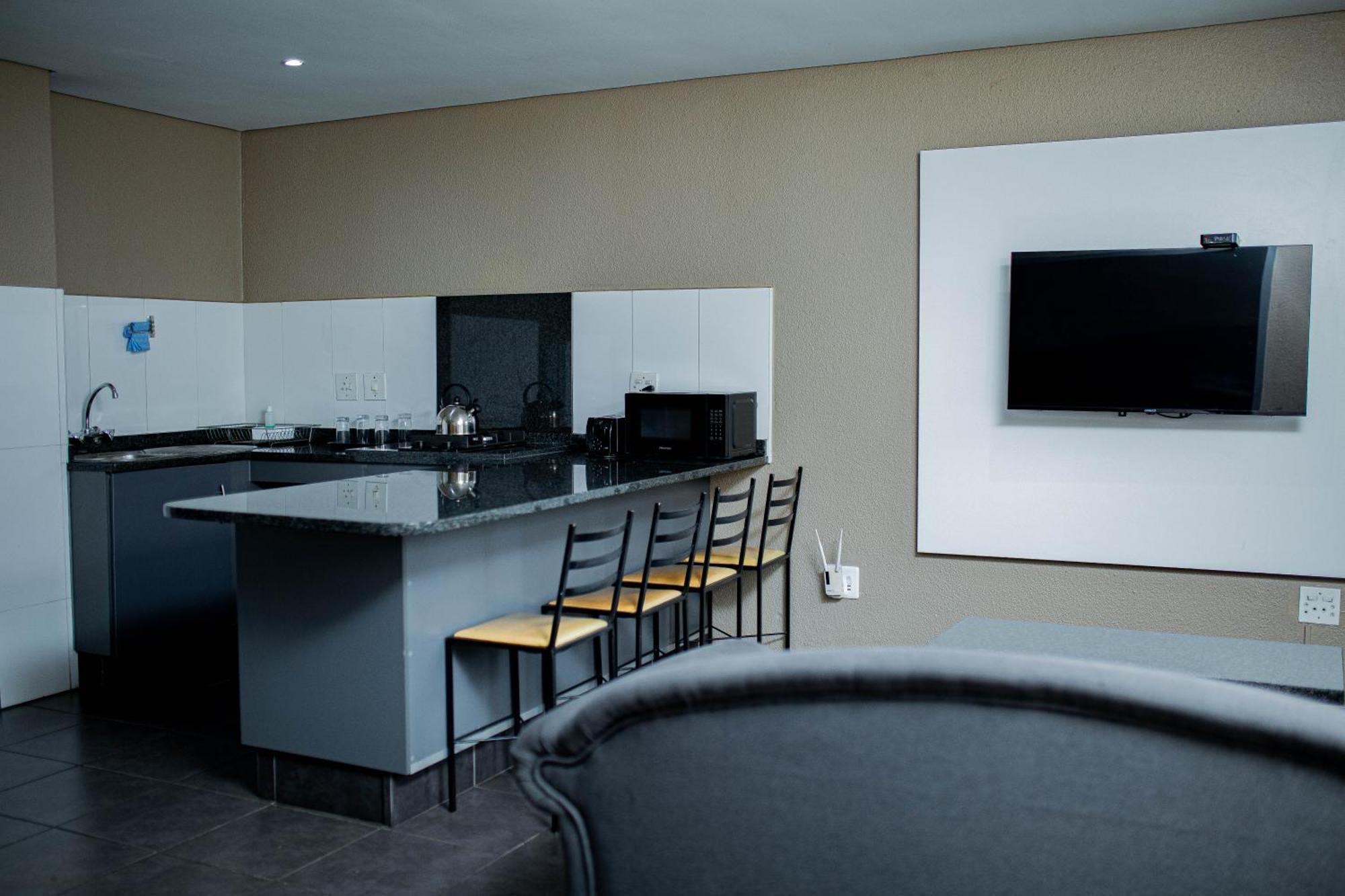 Vetho 2 Apartments Or Tambo Airport Kempton Park Ngoại thất bức ảnh