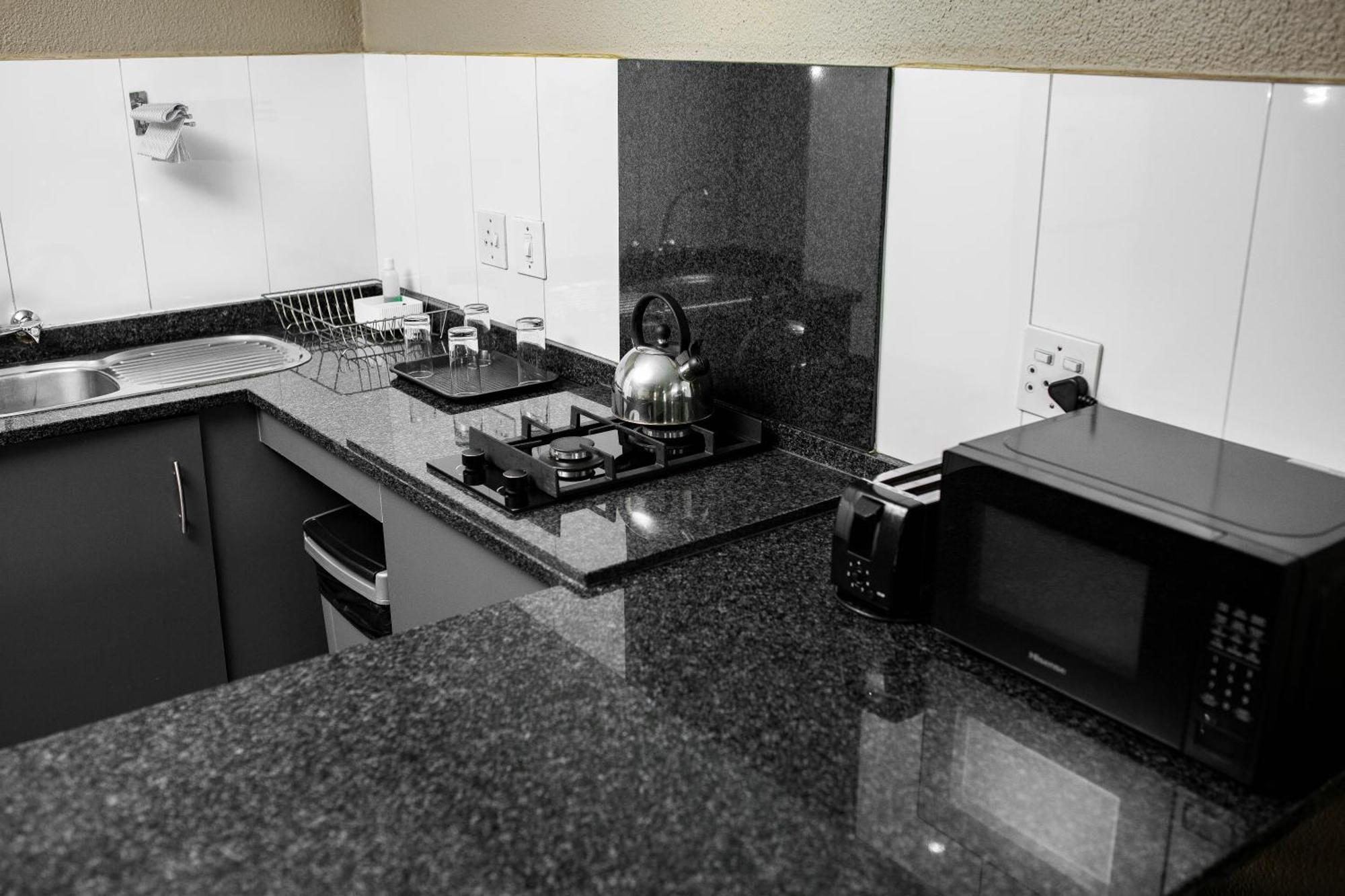 Vetho 2 Apartments Or Tambo Airport Kempton Park Ngoại thất bức ảnh