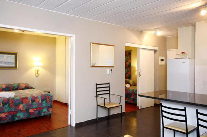 Vetho 2 Apartments Or Tambo Airport Kempton Park Ngoại thất bức ảnh