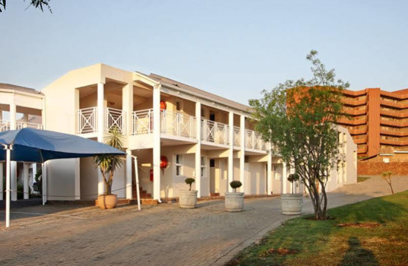 Vetho 2 Apartments Or Tambo Airport Kempton Park Ngoại thất bức ảnh